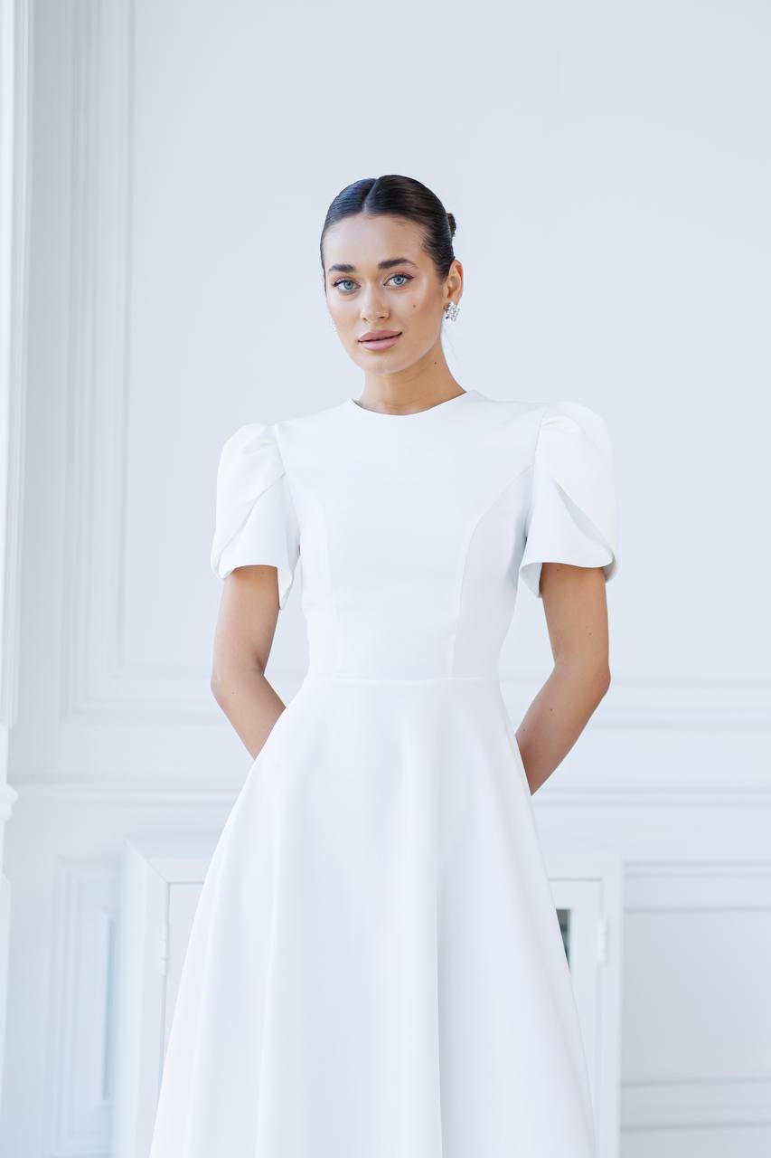 Elegant White Dress with Puff Sleeves for Women
