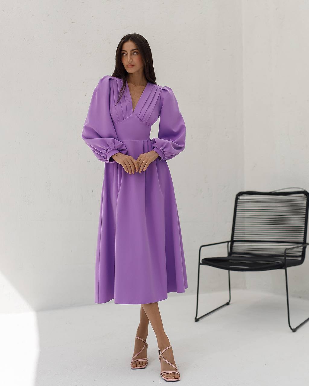 Elegant Purple Midi Dress with Pleated Bodice and Balloon Sleeves