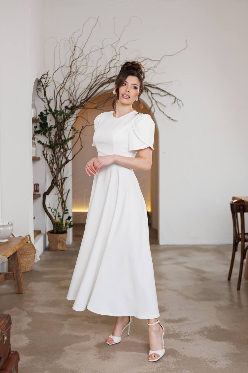 Elegant White Dress with Puff Sleeves for Women
