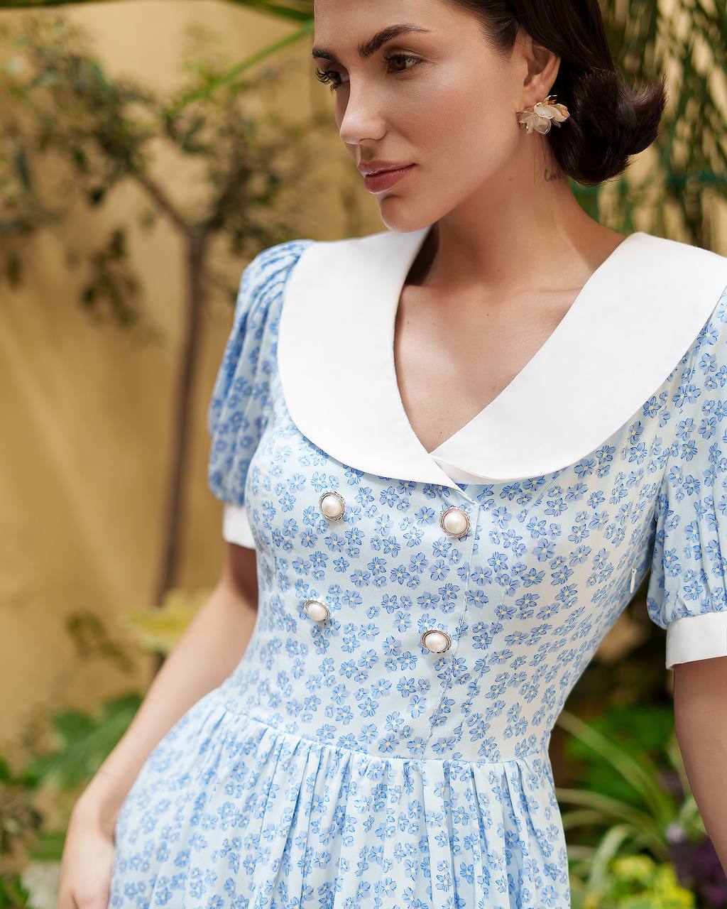 Stylish Short Floral Dress with Cotton Collar in Blue Print