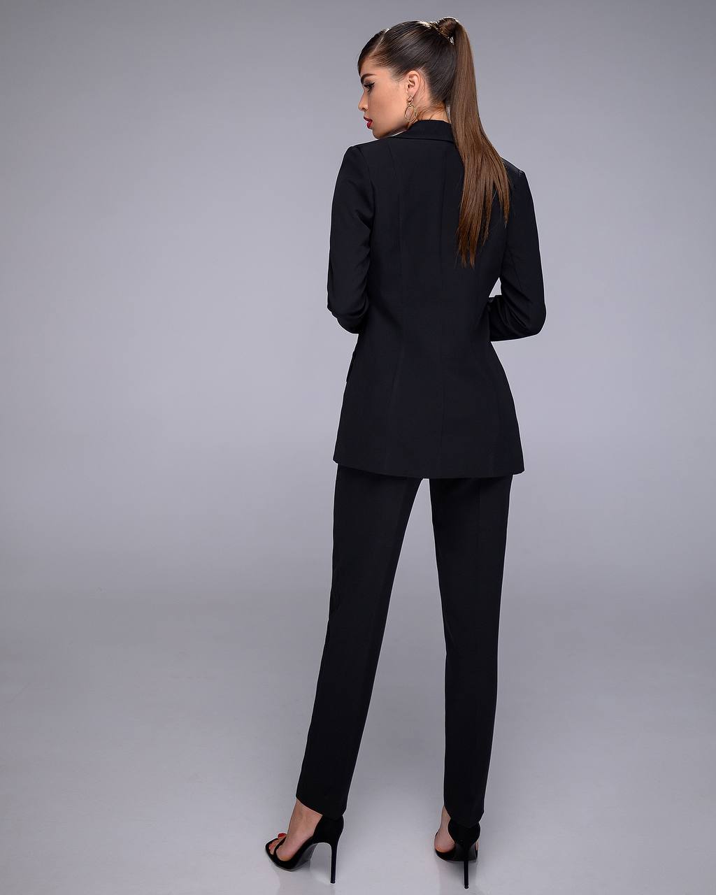 Women's Elegant Black Suit With Crepe Diagonal Fabric