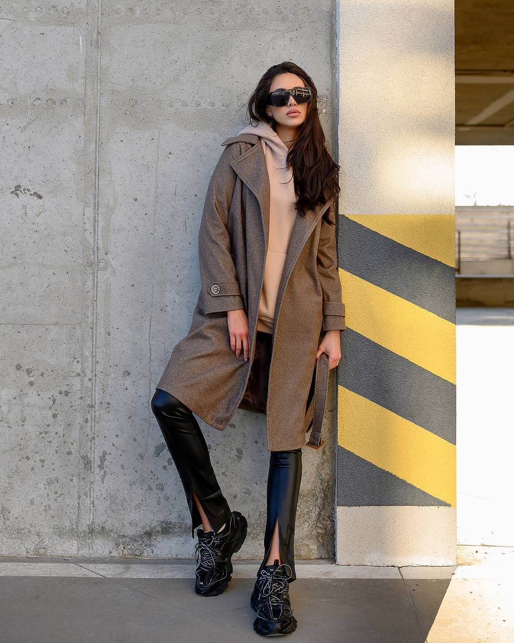 Elegant Wool Coat with Long Length and Belted Waist for Stylish Fall Wardrobe
