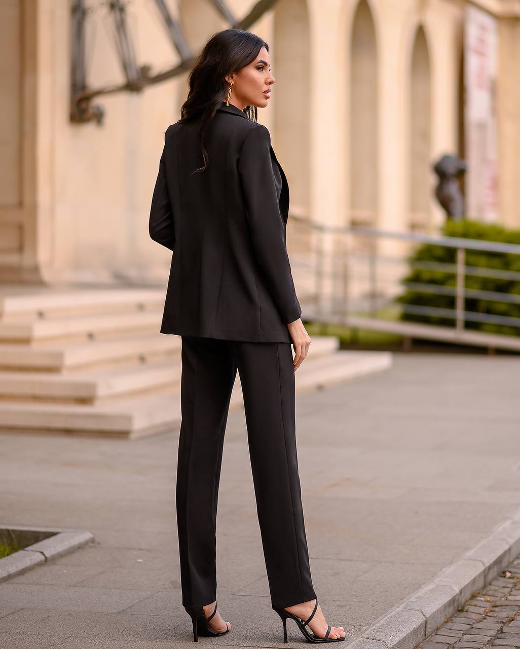 Women's Elegant Black Suit With Crepe Diagonal Fabric