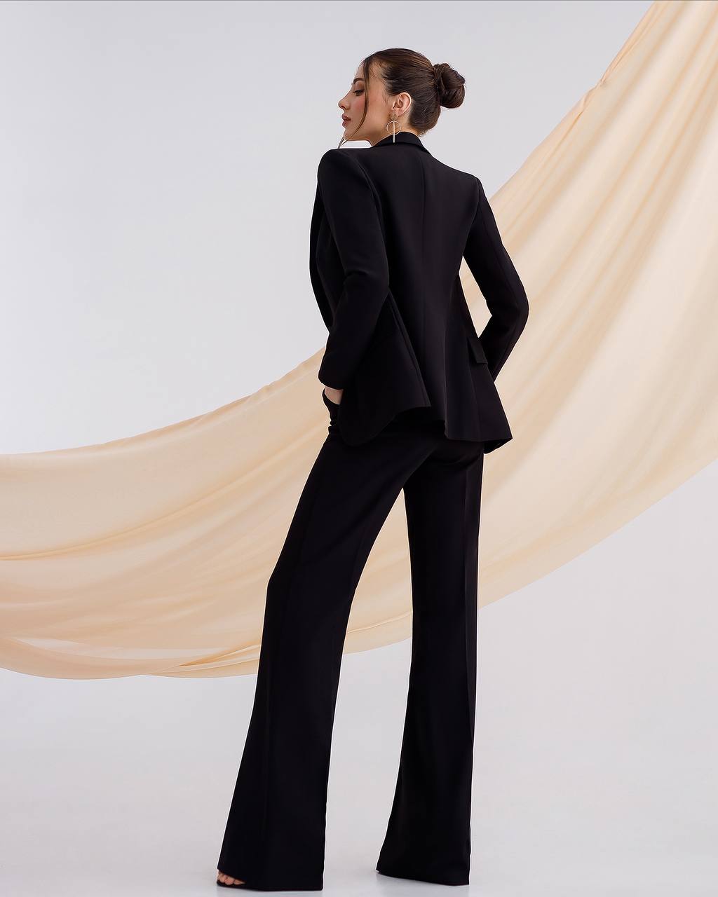 Womens Premium Diagonal Crepe Suit with Satin Collar