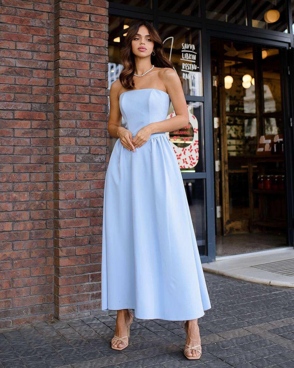 Elegant Strapless Midi Dress in Premium Crepe Fabric
