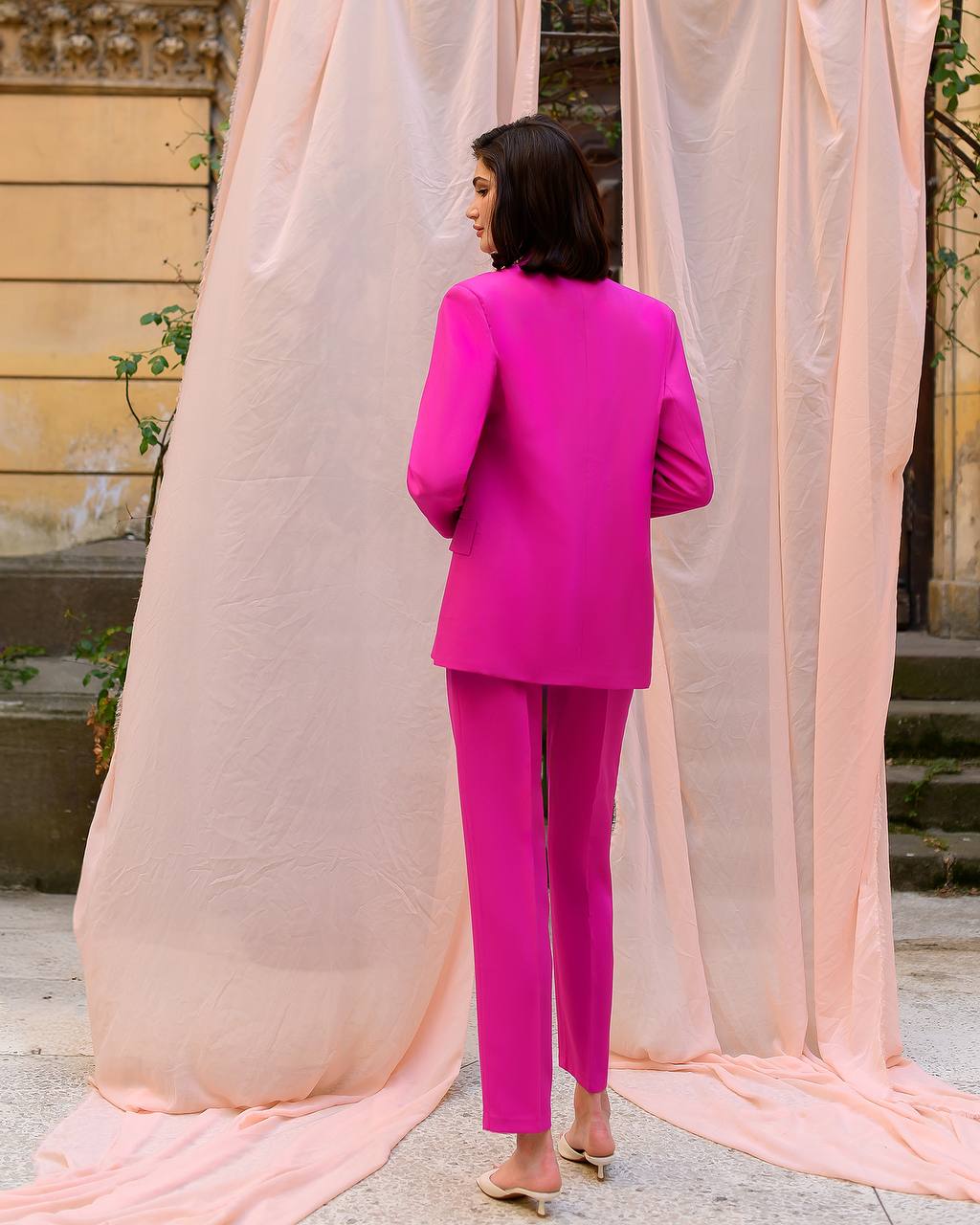 Luxury Diagonal Crepe Women's Suit in Violet with Tailored Jacket and Pants