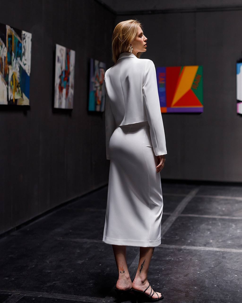 Elegant White Women's Suit Blazer and Skirt Set