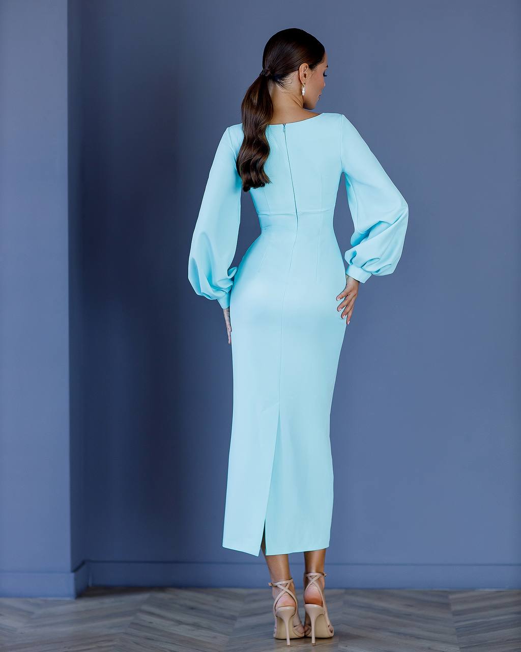 Elegant Midi Dress in Tiffany Blue with Balloon Sleeves