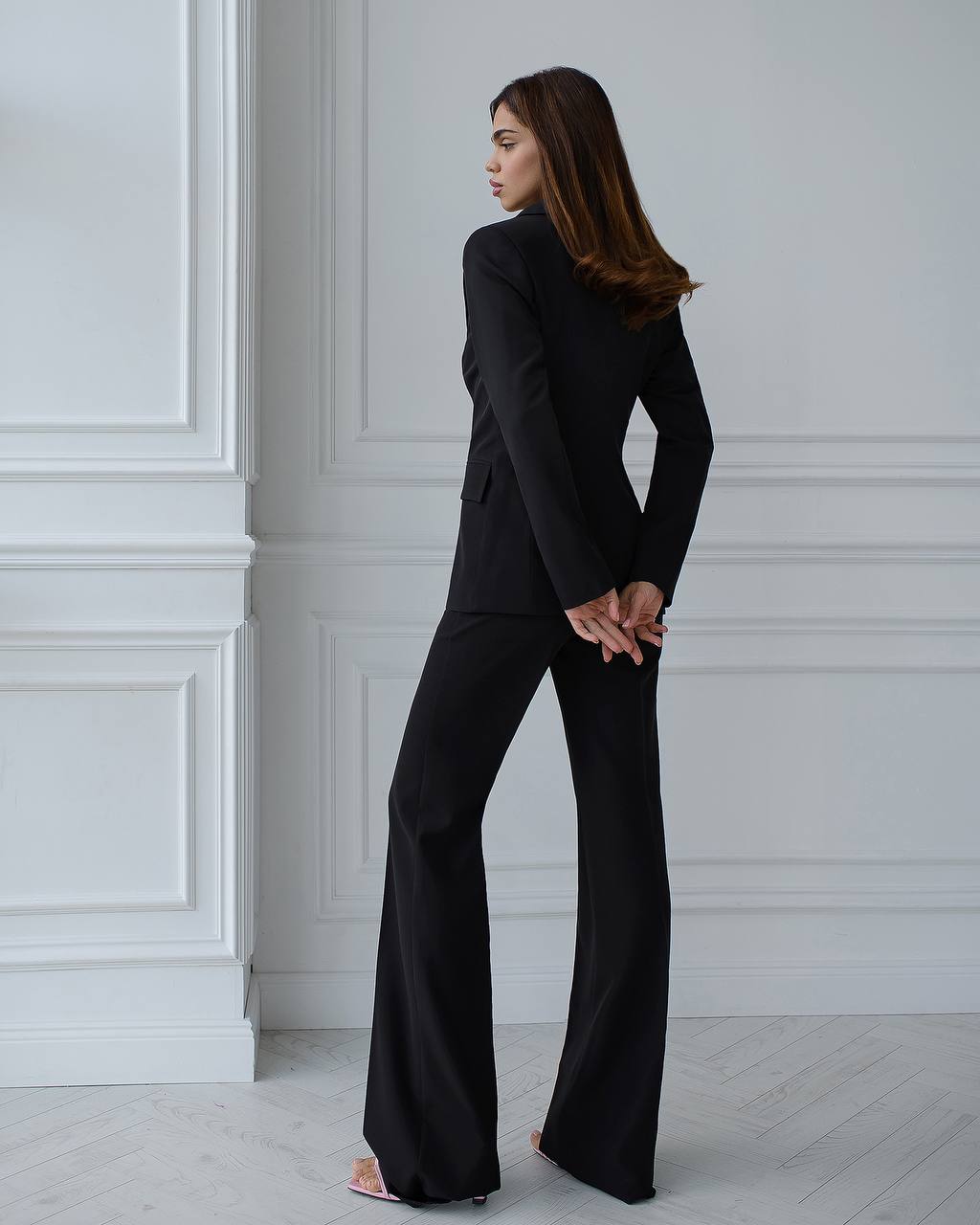Womens Premium Diagonal Crepe Suit with Satin Collar