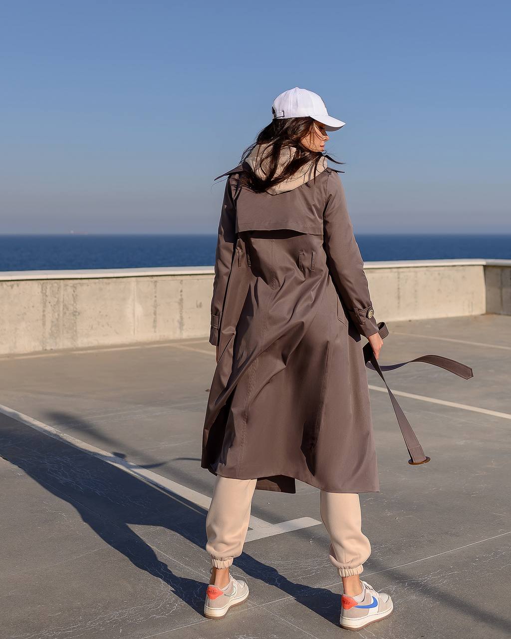 Stylish Cotton Trench Coat with Pockets and Belted Waist for Chic Fall Look