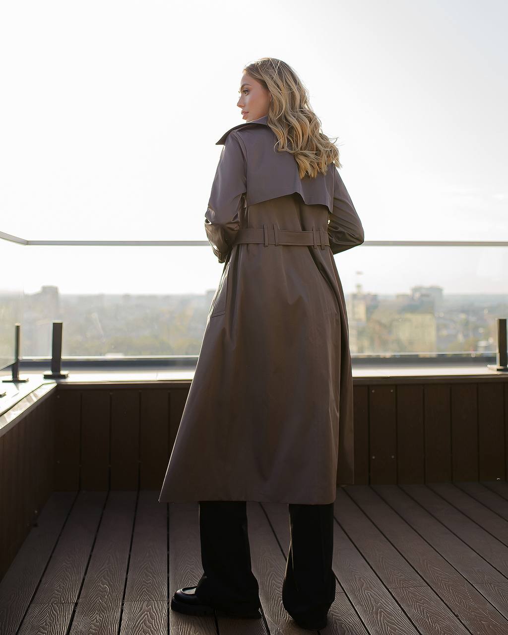 Stylish Cotton Trench Coat with Pockets and Belted Waist for Chic Fall Look