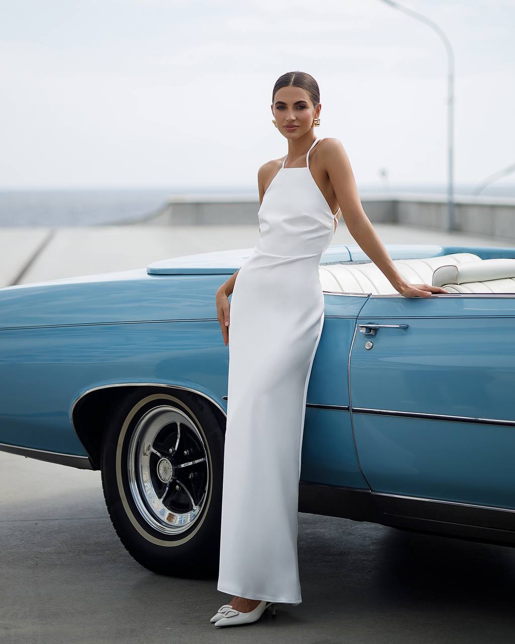 Elegant Women's Maxi Dress in Dense Satin Fabric