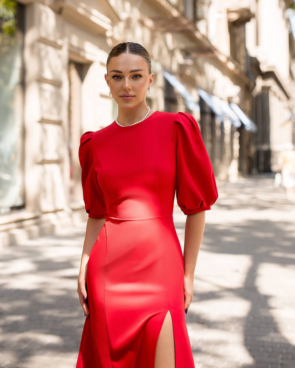 Elegant Women's Midi Dress with Puff Sleeves and Side Slit