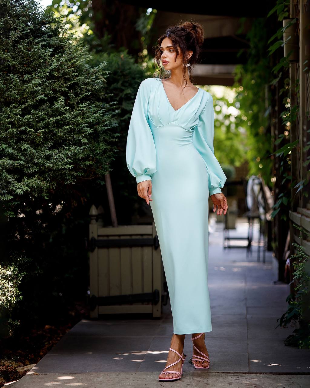 Elegant Midi Dress in Tiffany Blue with Balloon Sleeves