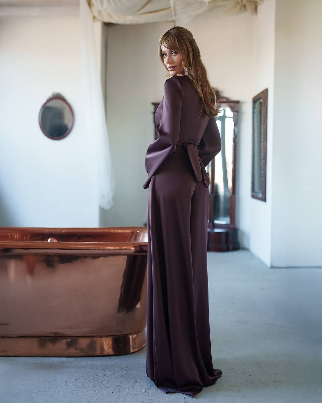 Elegant Women Suit Set in Dense Satin Fabric Paris Top and Wide Pants