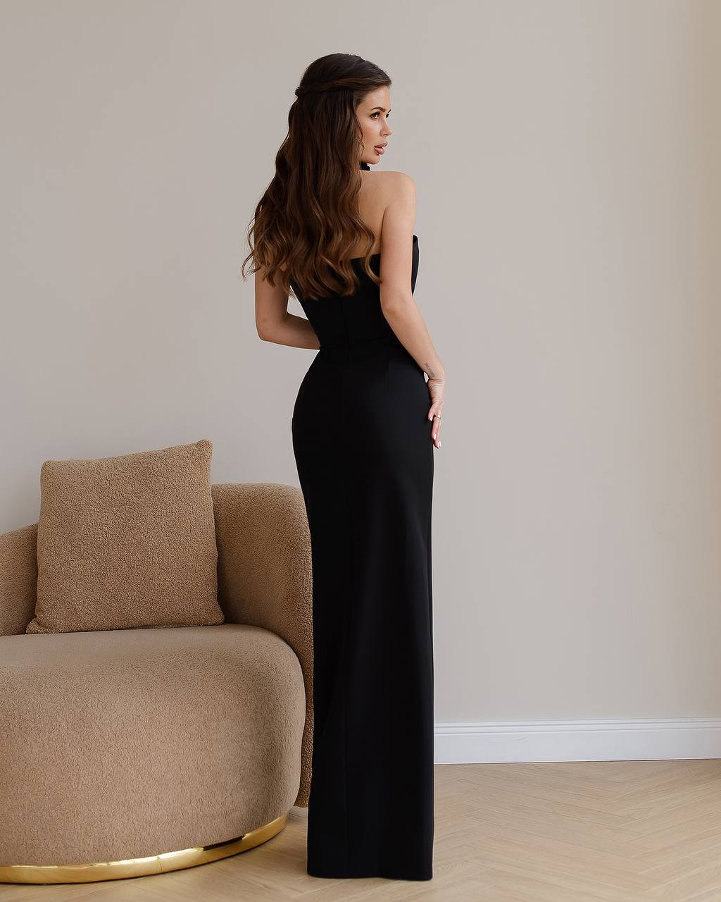 Elegant Strapless Black Midi Dress with Corset Detail
