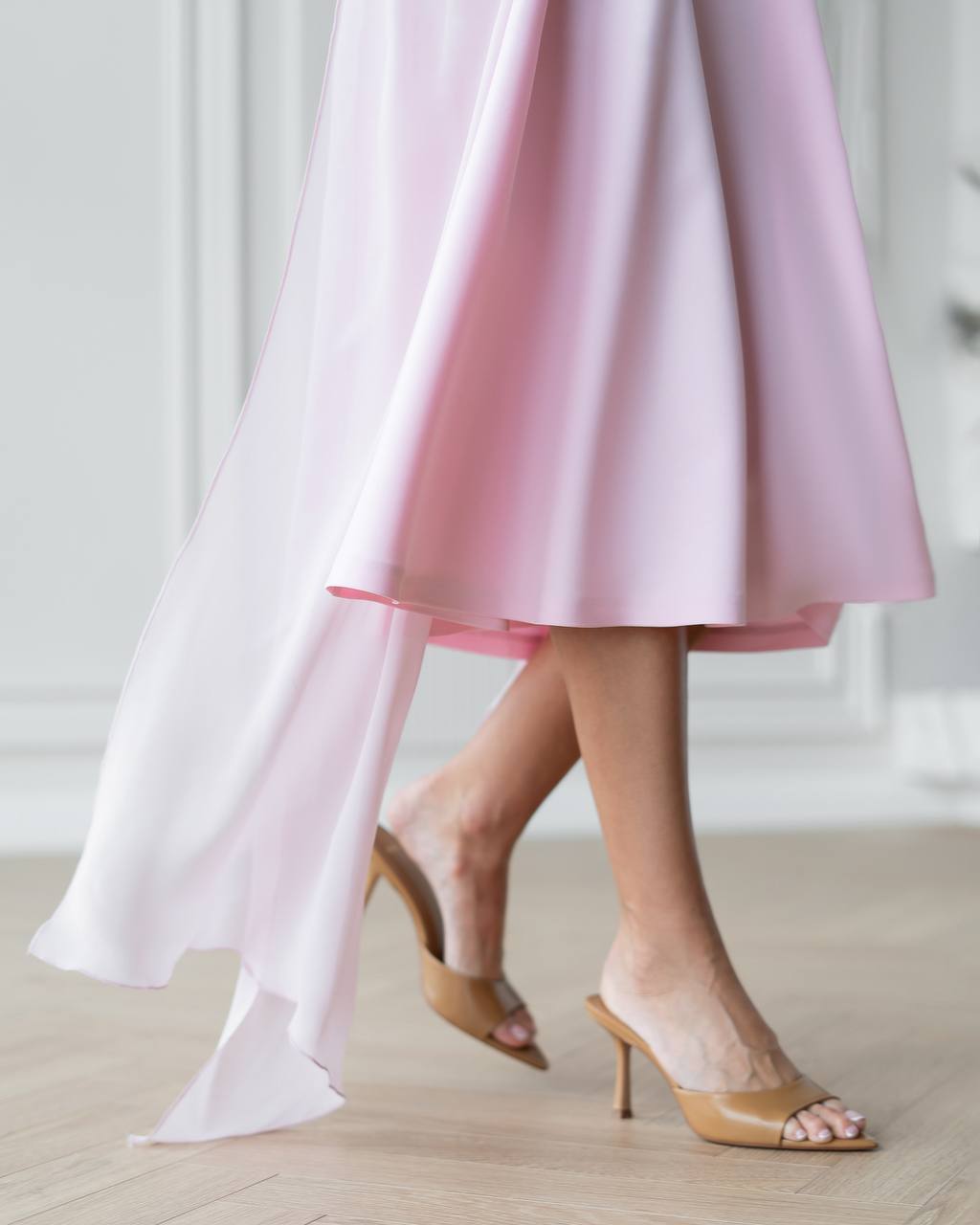 Elegant Pink Midi Dress in Premium Crepe Fabric