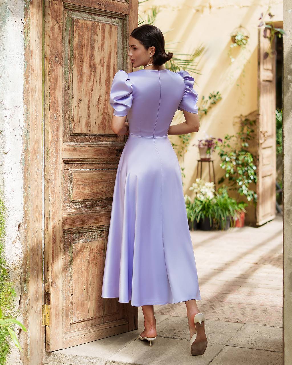 Elegant Puff Sleeve Satin Midi Dress in Lavender