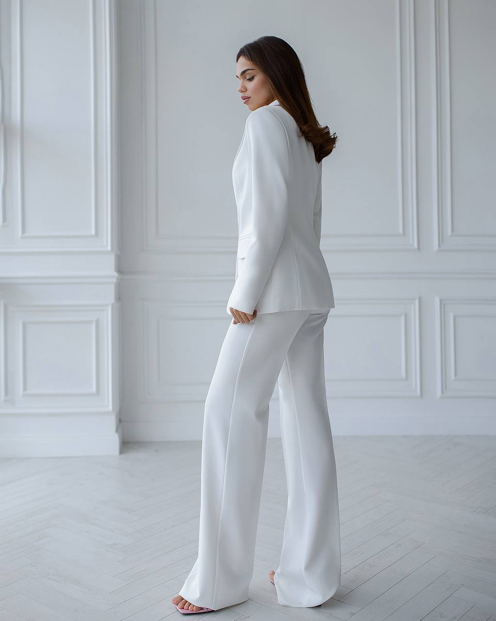 Womens Premium Diagonal Crepe Suit with Satin Collar in White