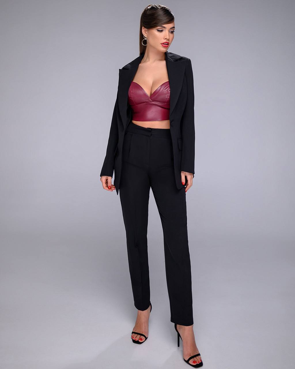 Women's Elegant Black Suit With Crepe Diagonal Fabric