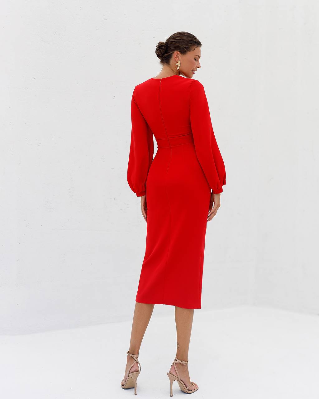 Elegant Red Midi Dress with Square Neck and Balloon Sleeves