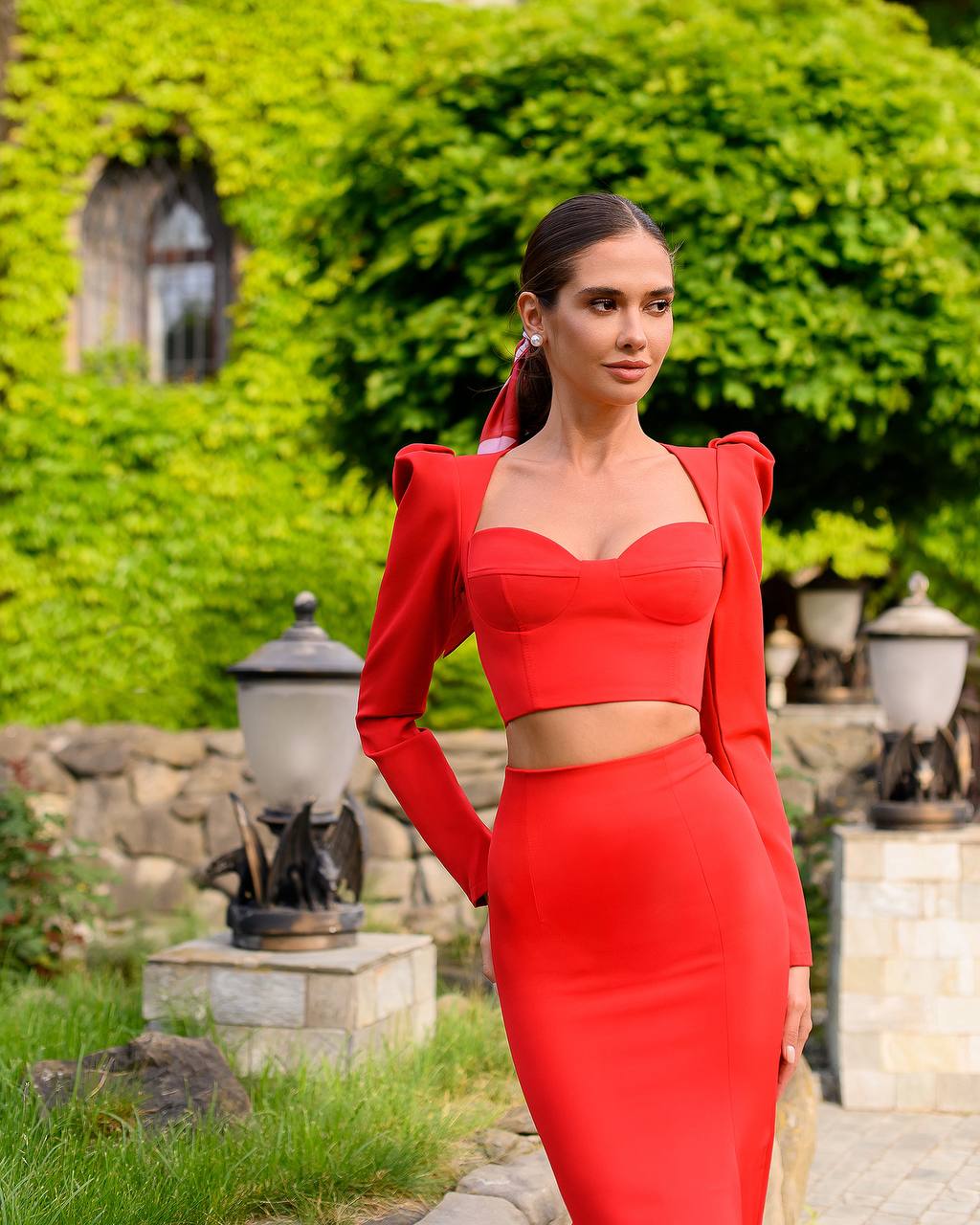 Women's Stylish Two-Piece Suit with Slit Skirt