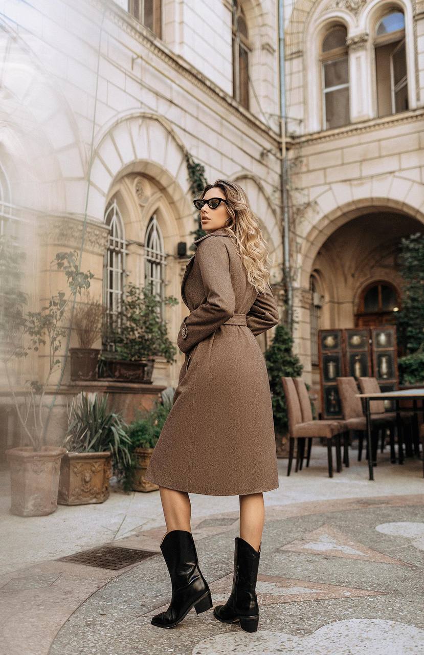 Elegant Wool Coat with Long Length and Belted Waist for Stylish Fall Wardrobe