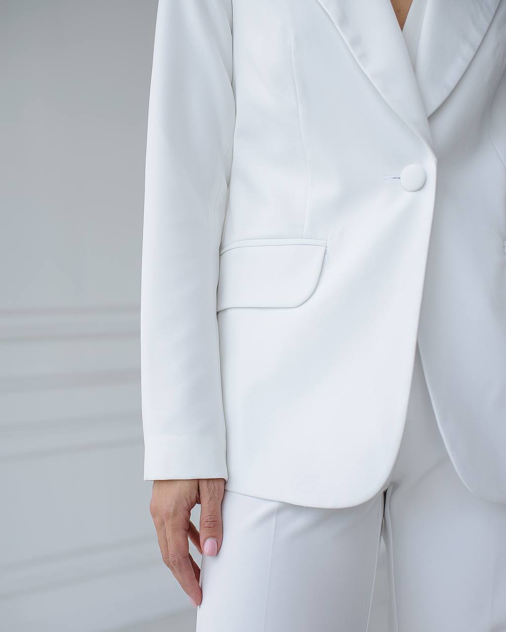 Womens Premium Diagonal Crepe Suit with Satin Collar in White