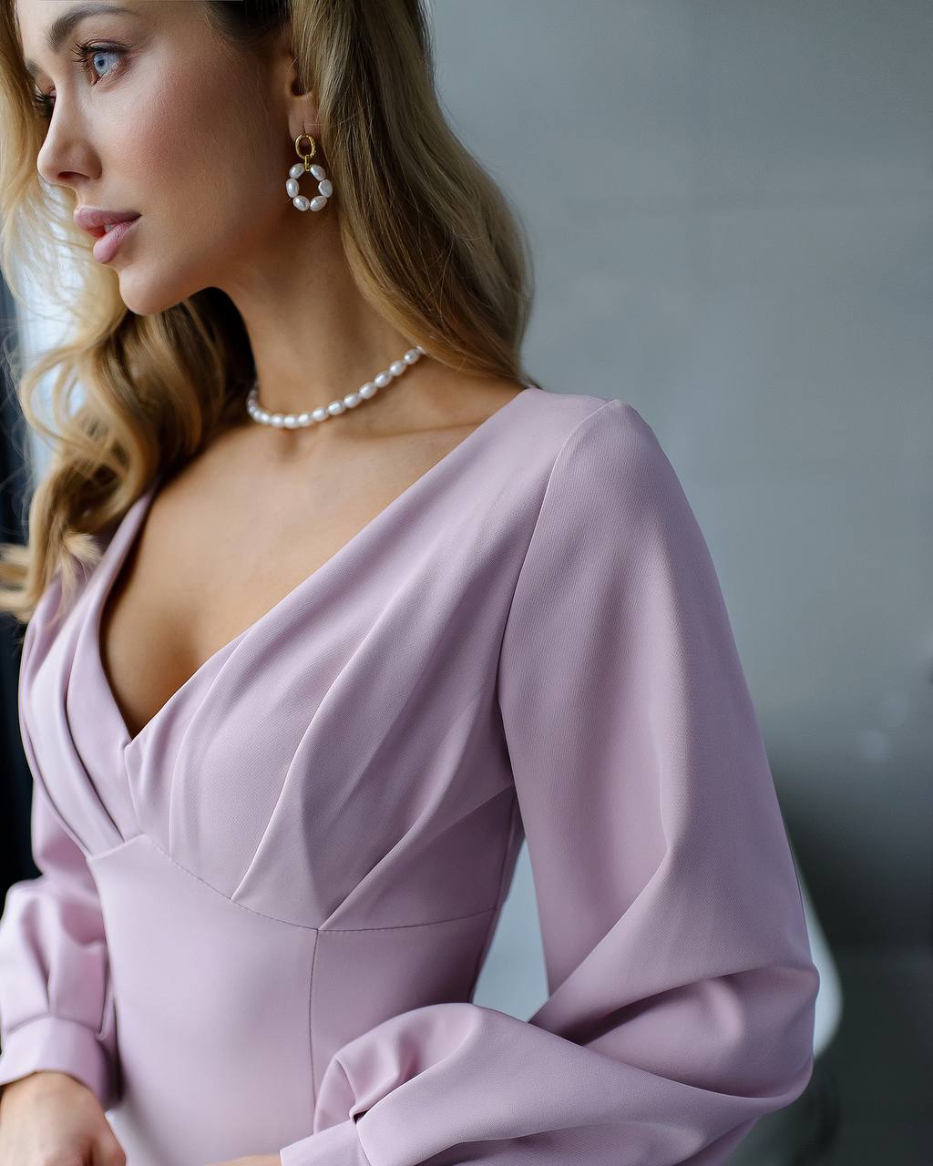 Elegant Long Sleeve Midi Dress in Powder Pink