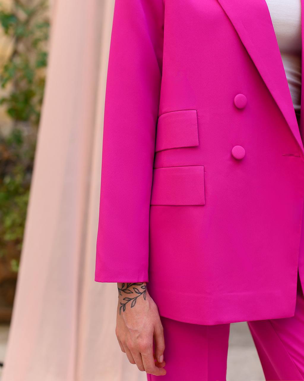 Luxury Diagonal Crepe Women's Suit in Violet with Tailored Jacket and Pants