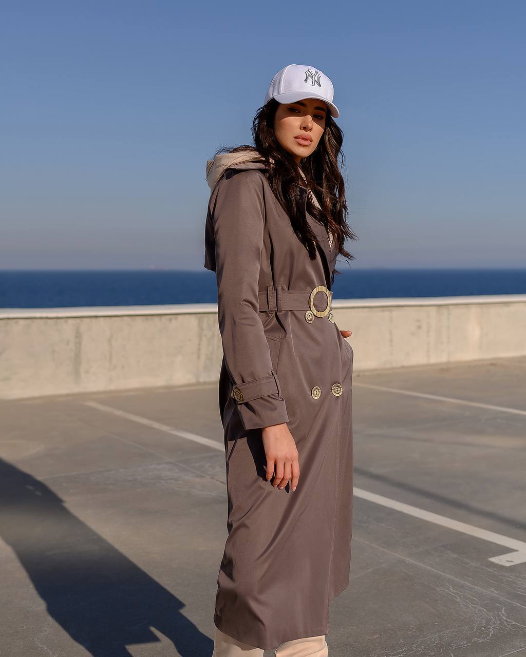 Stylish Cotton Trench Coat with Pockets and Belted Waist for Chic Fall Look