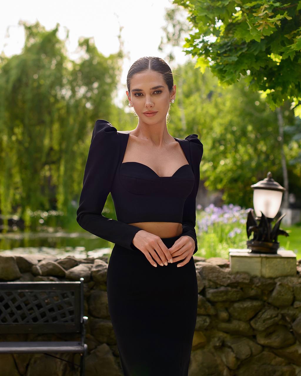 Elegant Women's Suit Set with Cropped Top and Slit Skirt