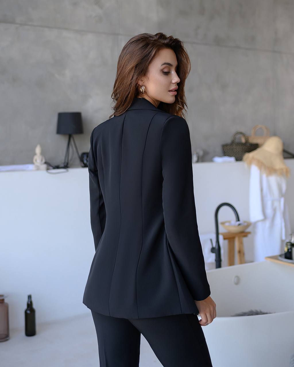 Women's Elegant Black Suit With Crepe Diagonal Fabric