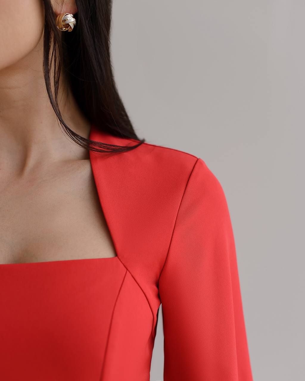Elegant Red Midi Dress with Square Neck and Balloon Sleeves