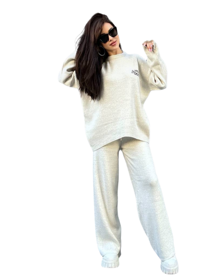 Los Angeles Knitted Women's Suit Beige One Size S-L Sweater and Pants Set