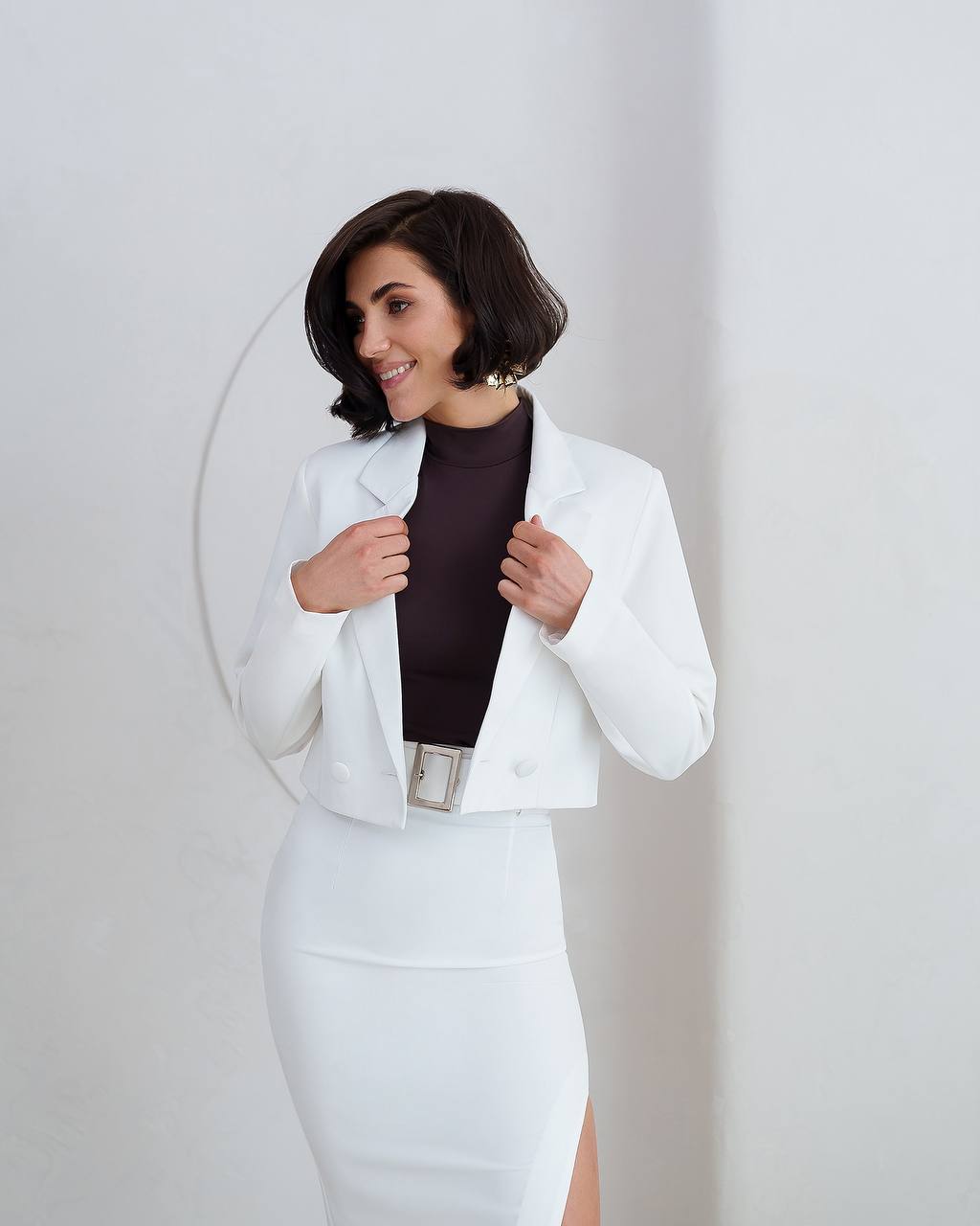 Elegant White Women's Suit Blazer and Skirt Set