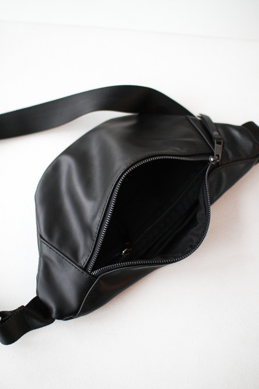 Handmade Mens Black Leather Waist Bag Banana Fanny Pack Gift for Him