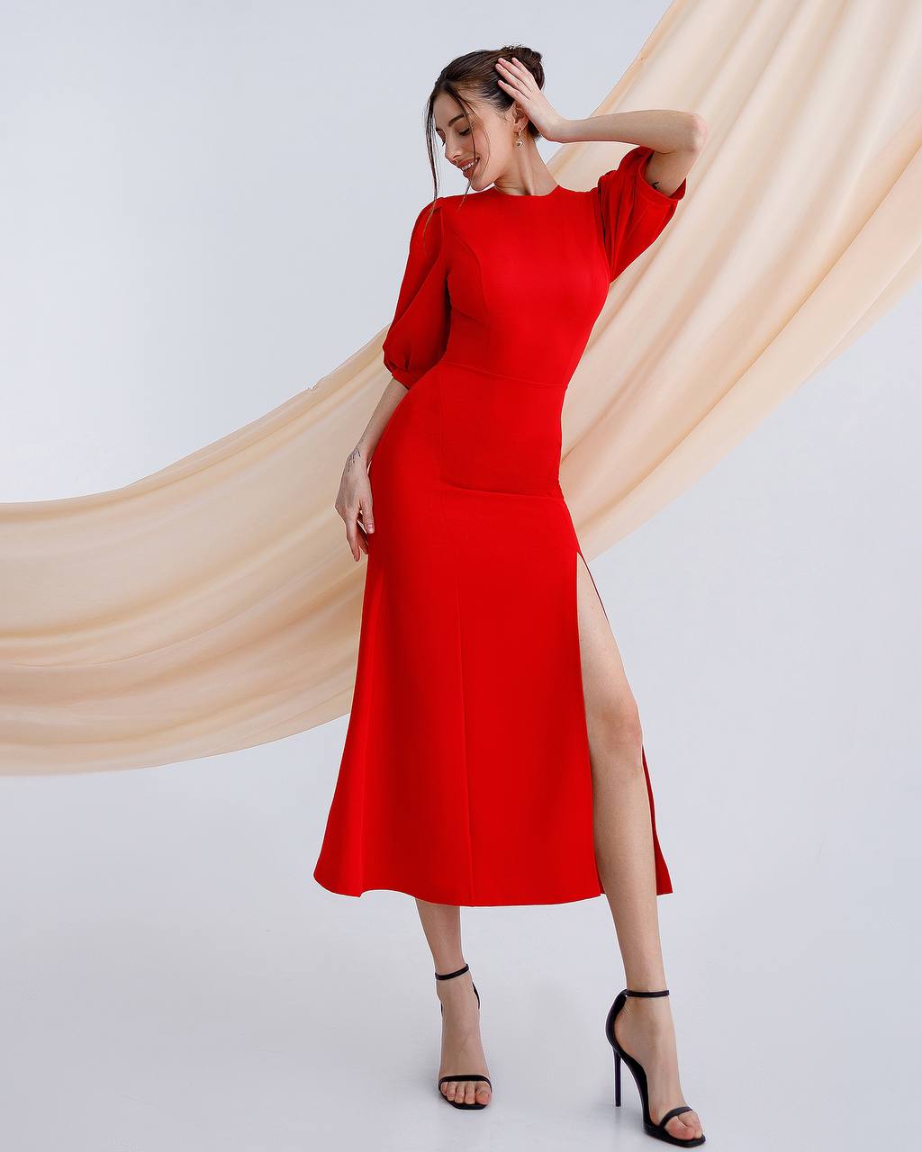 Elegant Women's Midi Dress with Puff Sleeves and Side Slit