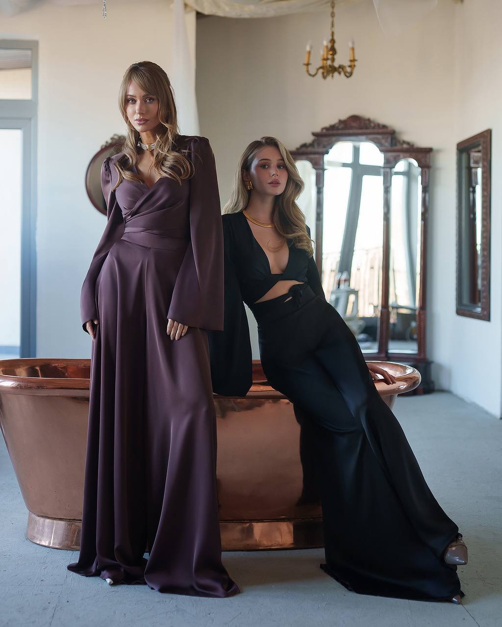 Elegant Women Suit Set in Dense Satin Fabric Paris Top and Wide Pants