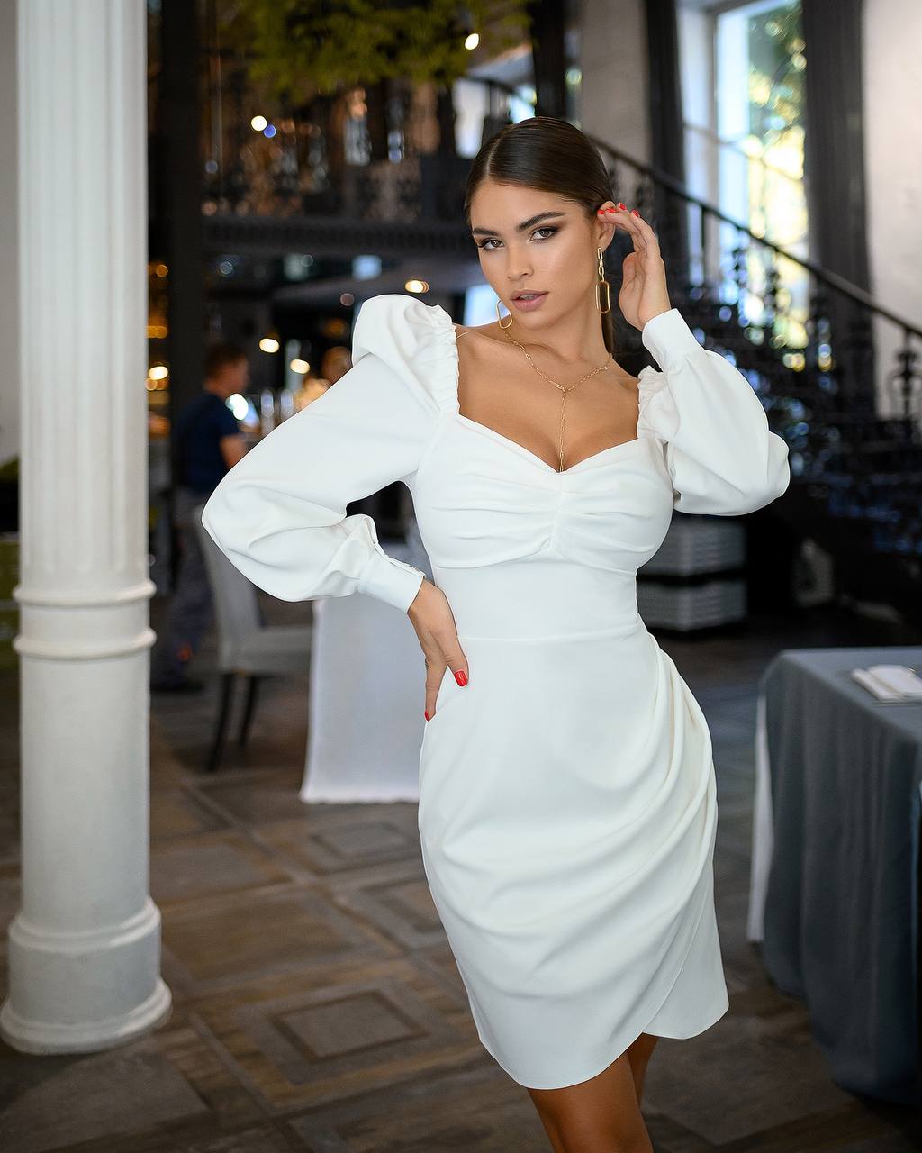 Elegant White Mini Dress With Puff Sleeves