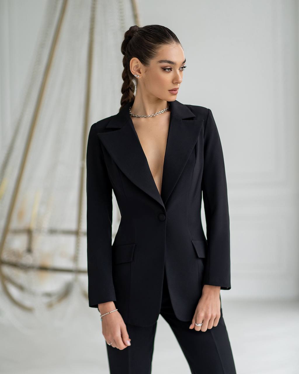 Women's Elegant Black Suit With Crepe Diagonal Fabric