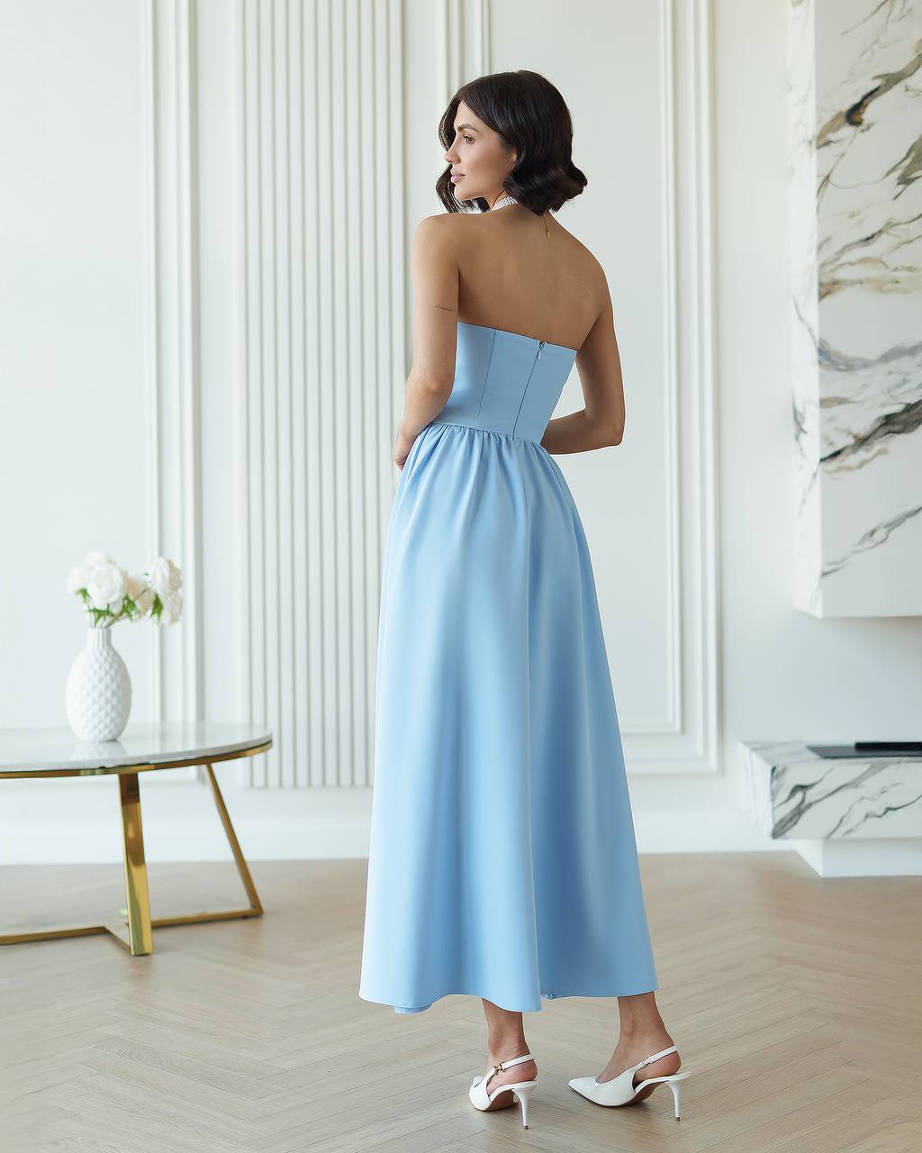 Elegant Strapless Midi Dress in Premium Crepe Fabric