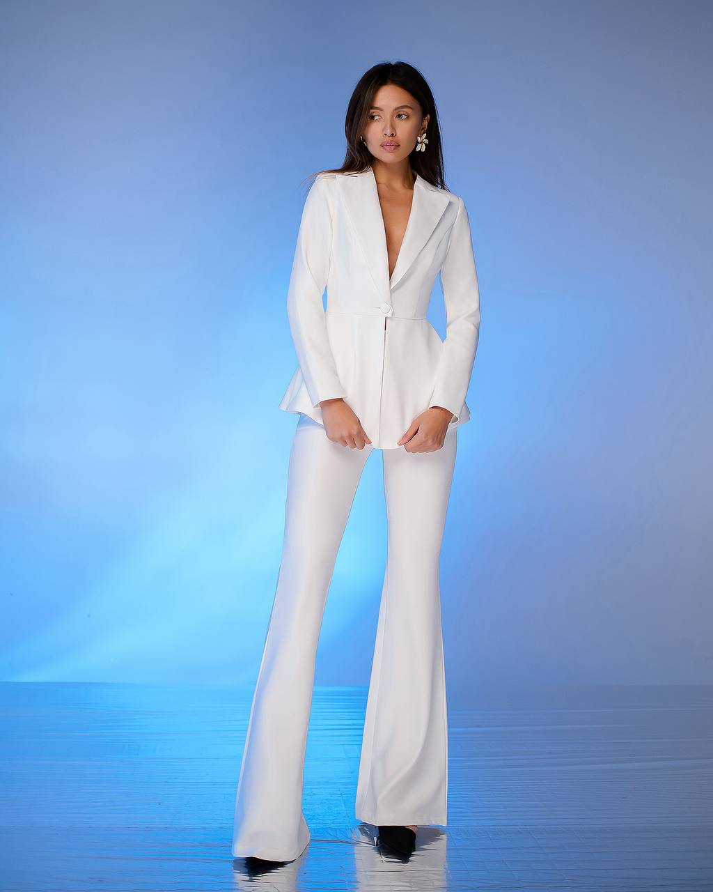 Elegant Premium Diagonal Crepe Women's Suit in White with Peplum Jacket and Flared Pants