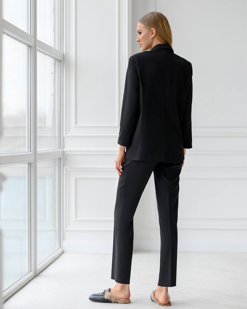 Women Elegant Double-Breasted Suit in Dense Luxury Diagonal Crepe