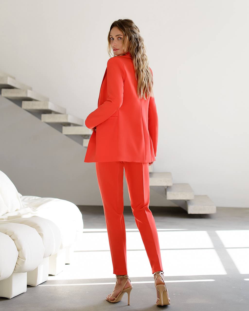 Stylish Trouser Suit with Lined Jacket Ideal for Any Occasion