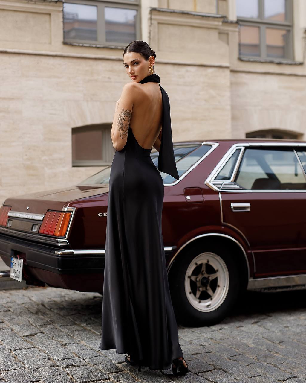 Elegant Black Maxi Dress in Dense Satin Fabric