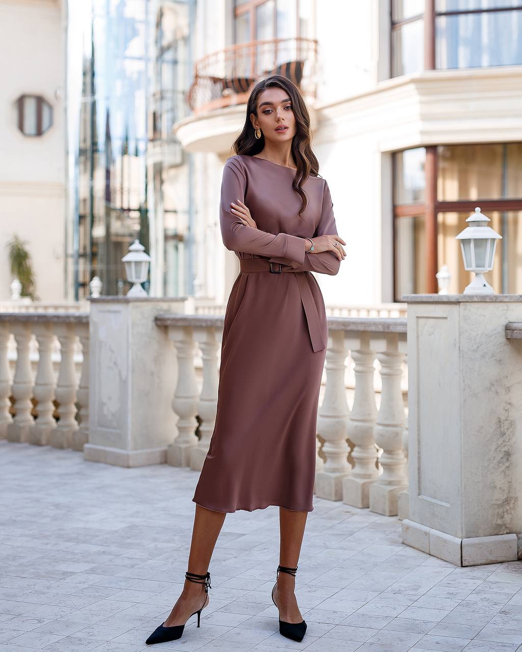 Elegant Silk Dress with Belt and Long Sleeves for Women