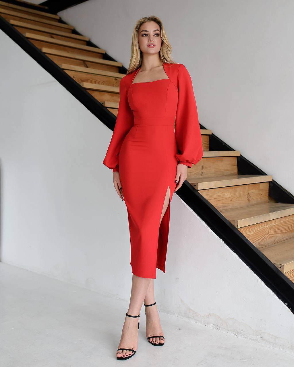 Elegant Red Midi Dress with Square Neck and Balloon Sleeves