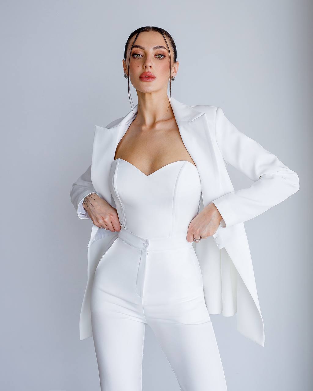 Elegant Premium Diagonal Crepe Women's Suit in White with Peplum Jacket and Flared Pants