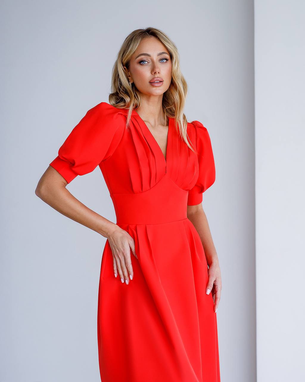 Elegant Red Midi Dress for Women with Puff Sleeves